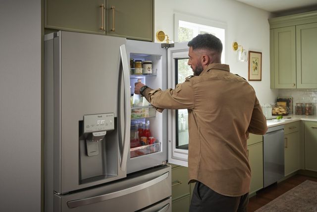 LG 36 in. 29.5 Cu. Ft. PrintProof™ Stainless Steel French Door Refrigerator with CraftIce™-16
