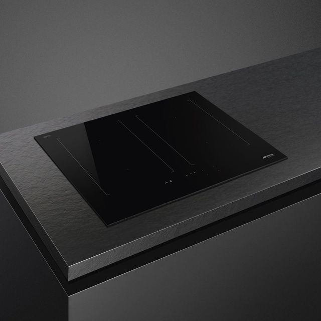 Smeg 24" Black Induction Cooktop-1