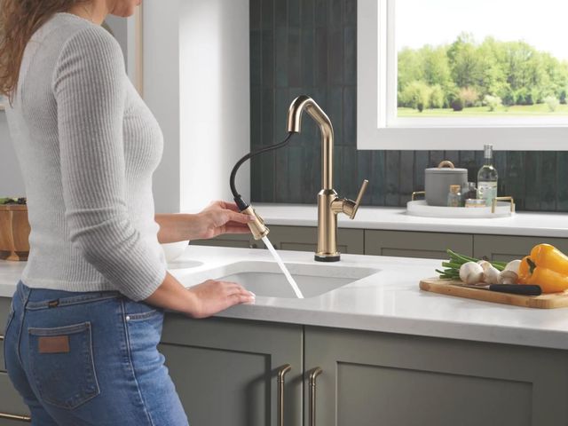 Delta Cordova™ Lumicoat® Champagne Bronze Touch2O® Bar / Prep Faucet with Touchless Technology-3
