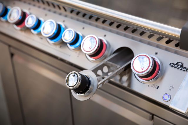 Napoleon Prestige PRO™ Series 9-Burner Stainless Steel Freestanding Liquid Propane Grill-2