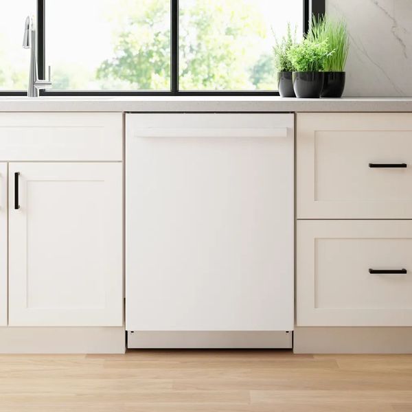 Bosch 100 Series 24" White Top Control Built In Dishwasher