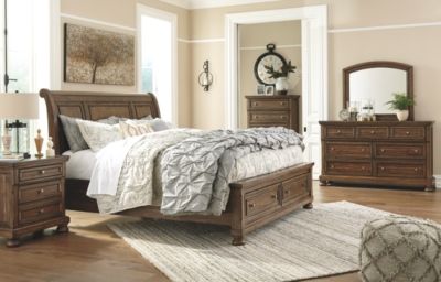 Signature Design by Ashley® Flynnter Medium Brown Nightstand-3