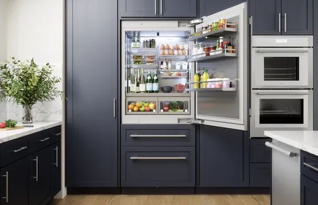 Thermador® Freedom® 36" 20.2 Cu. Ft. Panel Ready Built-In Bottom Freezer Refrigerator-2