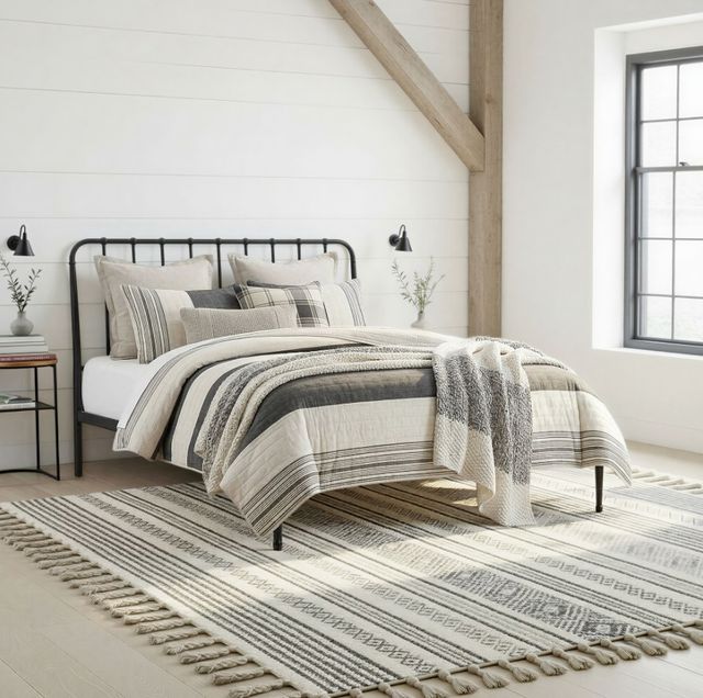 Intercon Matte Farmhouse Queen Bed-1