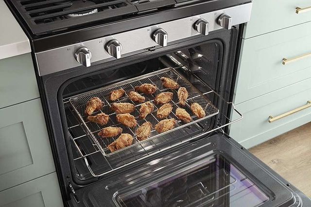 Whirlpool® 30" Black Stainless Freestanding Gas Range with 5-in-1 Air Fry Oven-9