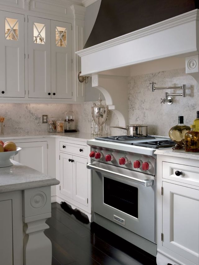 Wolf® 36" Stainless Steel Pro Style Natural Gas Range-4