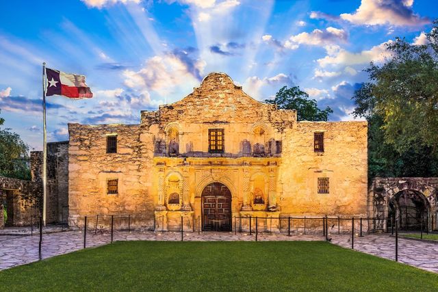 Classy Living Alamo San Antonio TX Wall Art-0