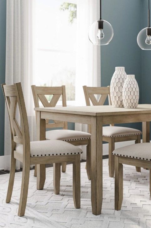 Clearance Signature Design by Ashley® Sanbriar 7-Piece Light Brown Dining Table Sets-3