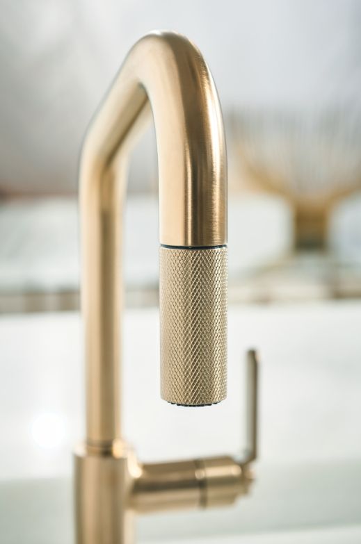 Brizo Litze® Brilliance® Luxe Gold® Pull-Down Faucet with Angled Spout and Industrial Handle-2