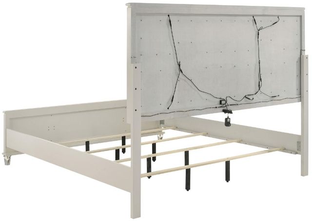 Coaster® Olivia Pearl White Queen Panel Bed -1