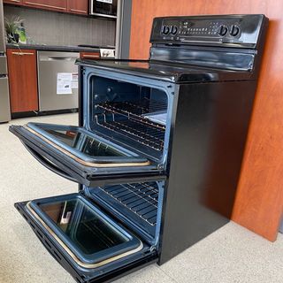 Ranges | Bennet's Appliance, Furniture & Electronics