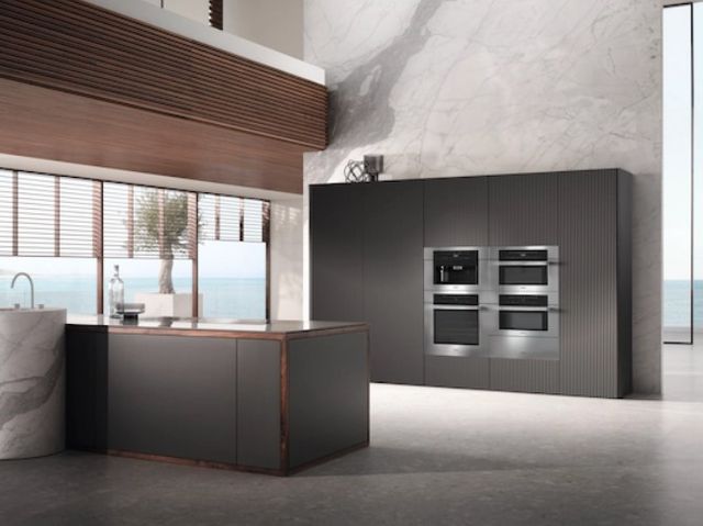 Miele Contour Line 30'' Stainless Steel Single Electric Wall Oven-2