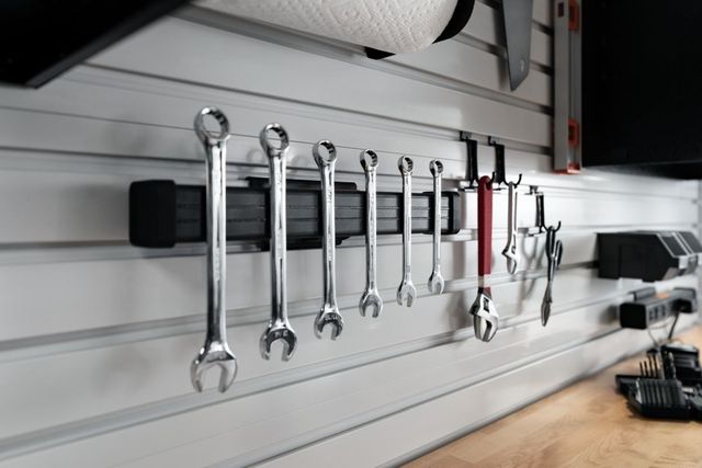 Gladiator® Charcoal Magnet Bar-4