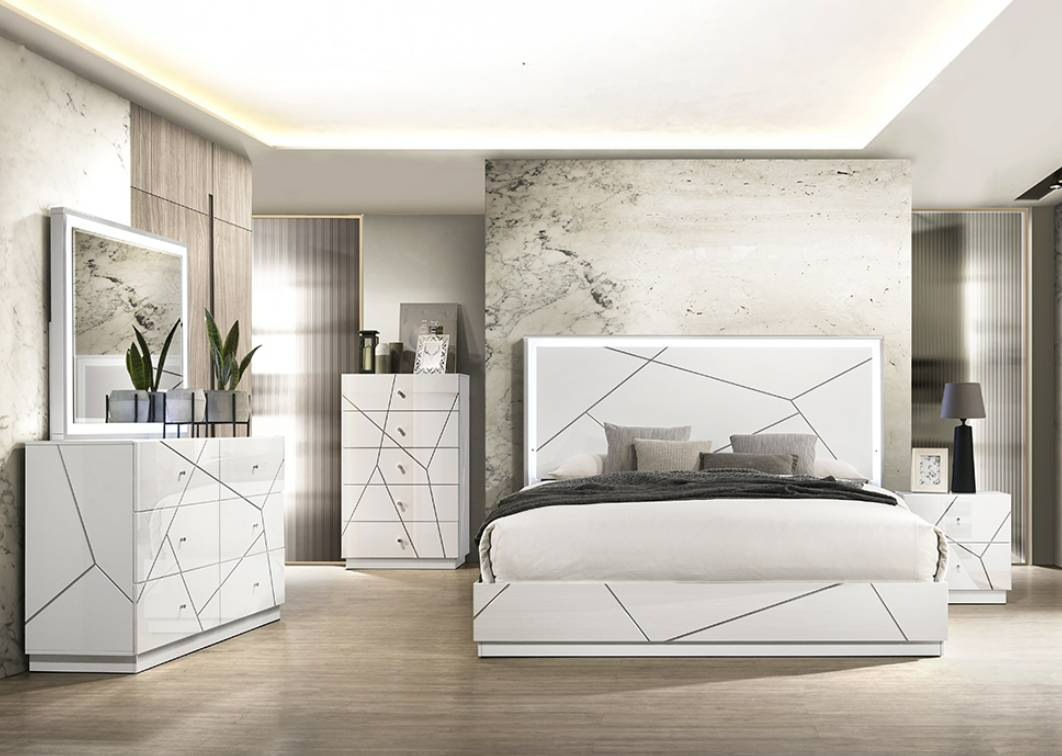 Acme Furniture Esther Panel Bed - Thumbnail 4