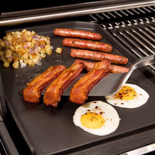 Broil King® Cast Iron Plancha-2