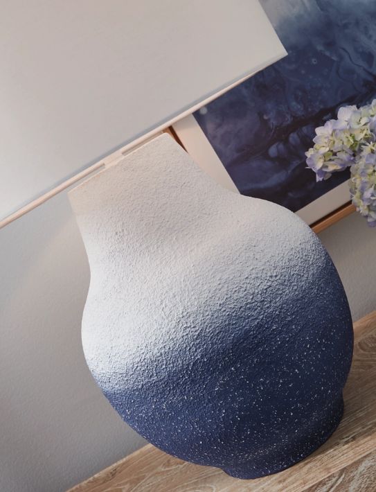 Signature Design by Ashley® Dashland White Table Lamp with Navy Accent-2