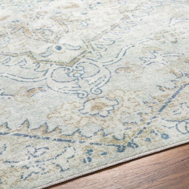 Surya Hera White 4'x6' Area Rug-4