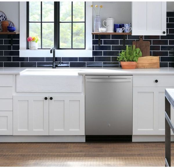 GE 24" Fingerprint Resistant Stainless Steel Built In Dishwasher