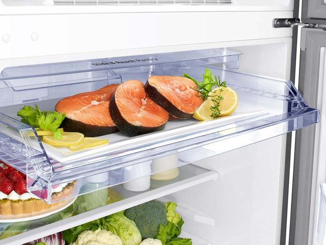 Samsung 17.6 Cu. Ft. Stainless Steel Top Freezer Refrigerator-7