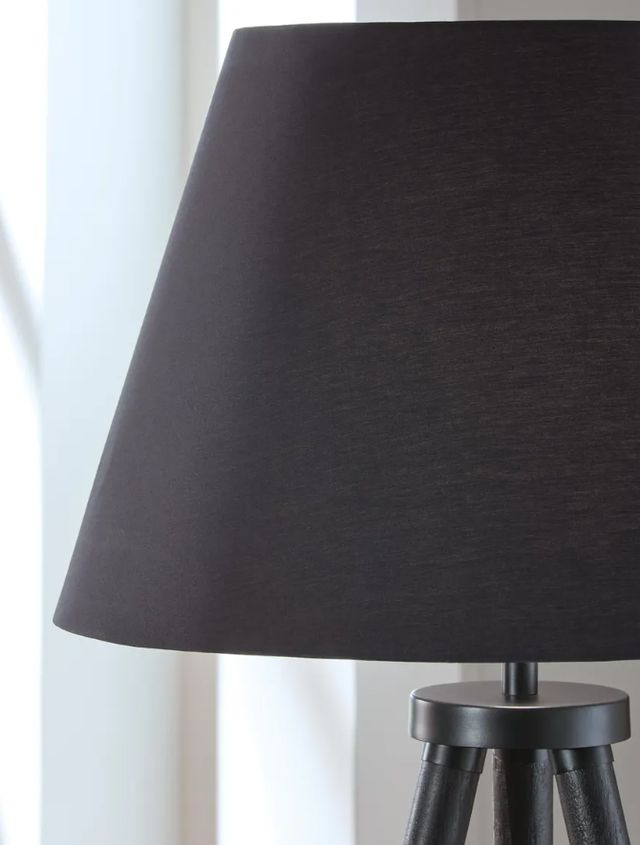 Signature Design by Ashley® Orhan Black Floor Lamp-2