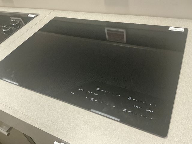 Wolf® 30" Black Contemporary Electric Cooktop-0