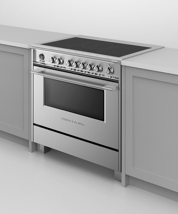 Front view of the Fisher & Paykel Series 9 OR36SCI6X1 36” induction range 
