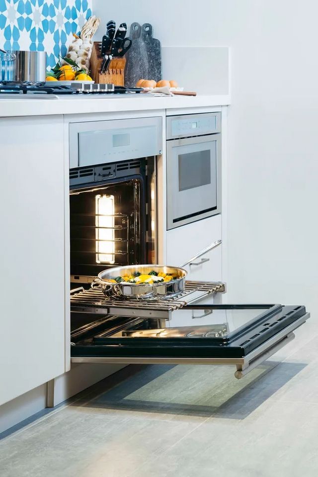 Thermador® Masterpiece® 30" Stainless Steel Single Electric Wall Oven-5