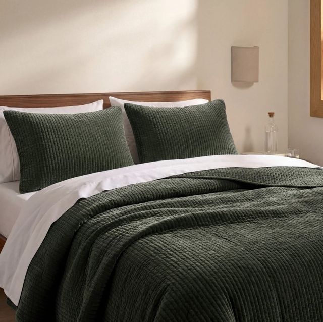 HiEnd Accents Stonewashed 3-Piece Fern Green King Bedding Bundle-1