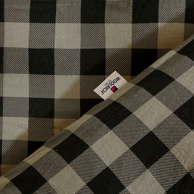 Olliix by Woolrich Black and Tan King/California King Flannel Check Print Cotton Duvet Cover Set-4