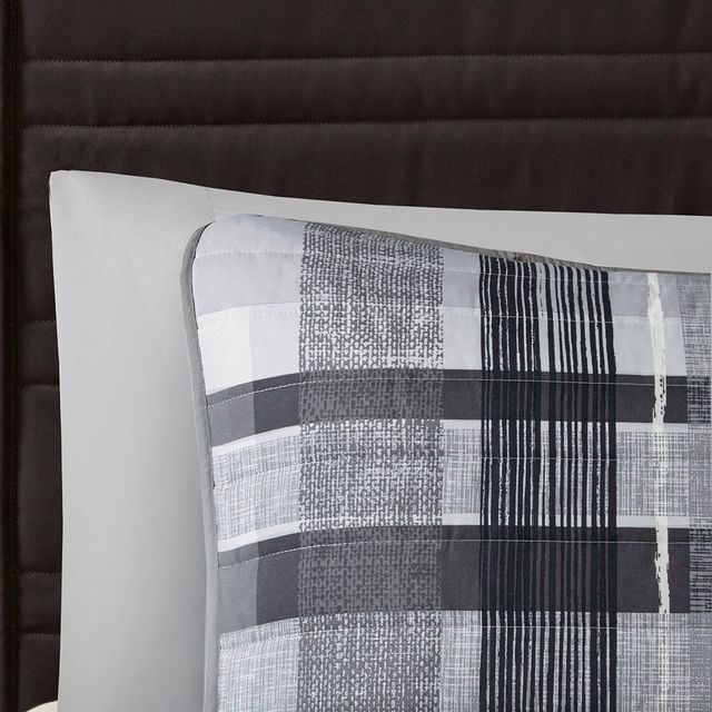 Olliix by Intelligent Design Rudy Black Full/Queen Plaid Reversible Coverlet Set-3