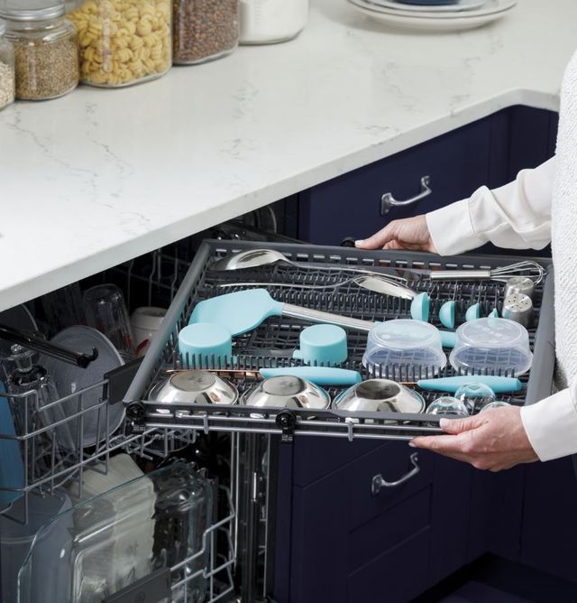 GE® 24" White Built In Dishwasher-3