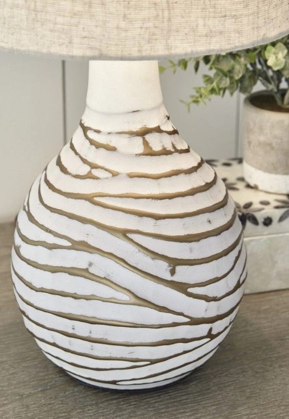 Signature Design by Ashley® Aleela White/Gold Metal Table Lamp-1