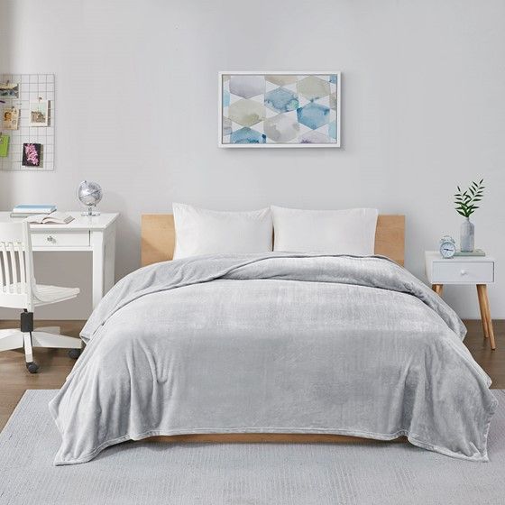 Olliix by Intelligent Design Microlight Plush Grey King Oversized Blanket-2