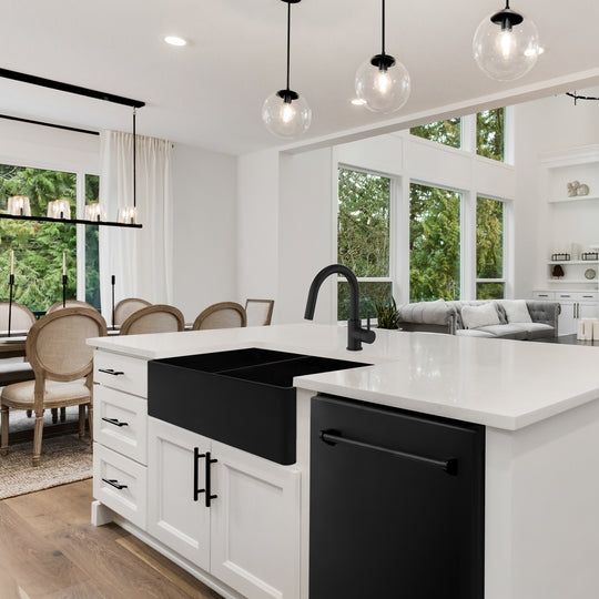 ZLINE Siena 33" Matte Black Farmhouse Sink