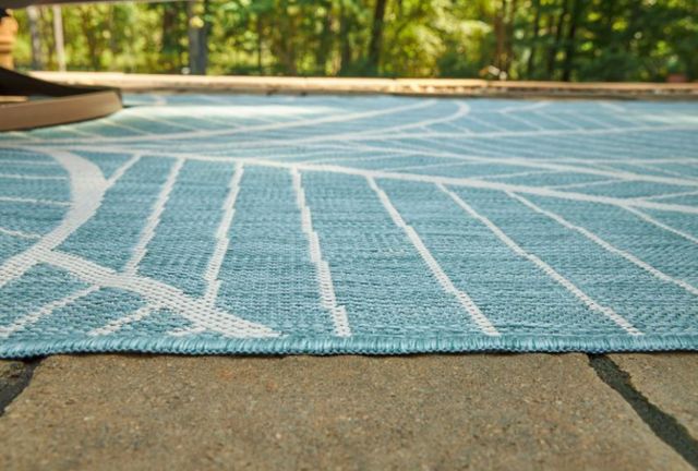 Hulsia Area Rug - 5'x7' Hulsia Area Rug - 5'x7'