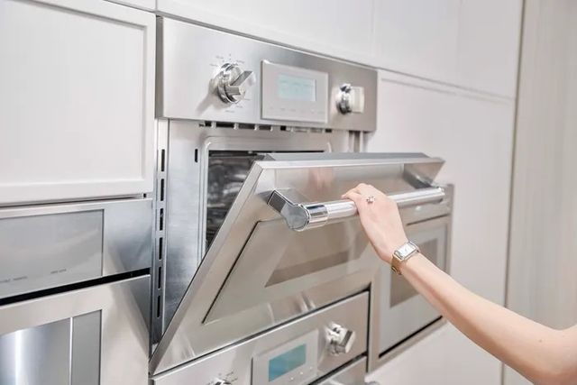 Thermador® Professional 30" Stainless Steel Electric Speed Oven-3