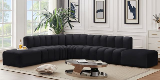 Meridian Furniture Arc 7-Piece Black Velvet Sectional-3