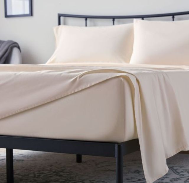 Weekender™ 4-Piece Cream Cotton Queen Sheet Set-0