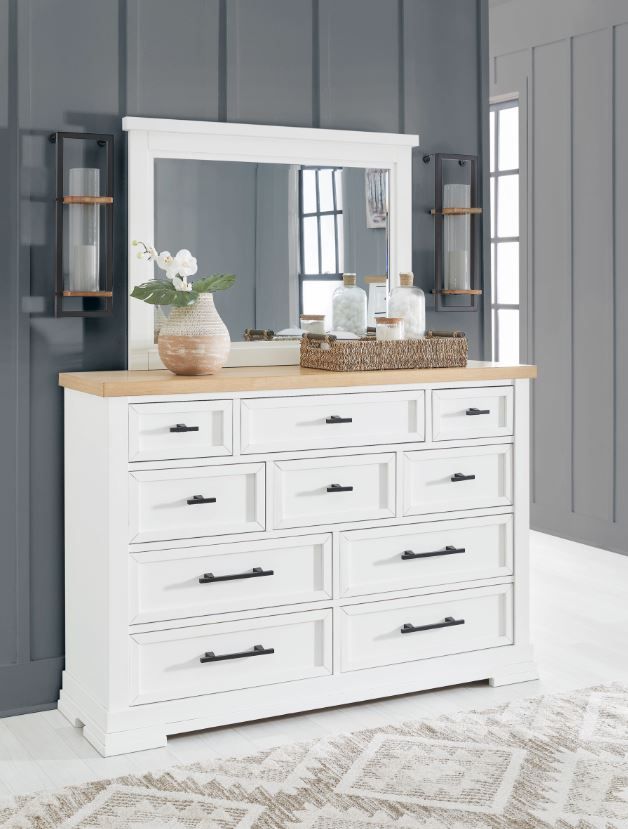 Ashbrynn King Bed, Dresser, Mirror, Chest, and 2 Nighstands-1
