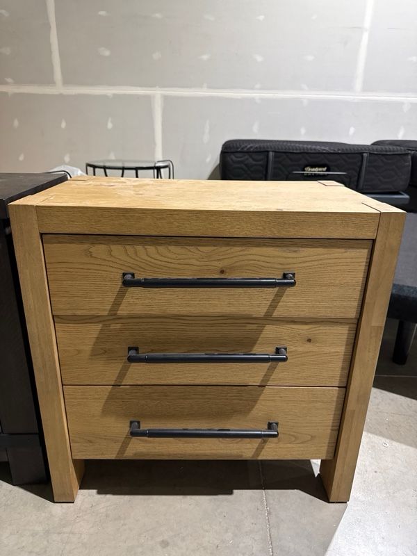 Clearance Riverside Furniture Davie Pale Oak 3-Drawer Nightstand-0