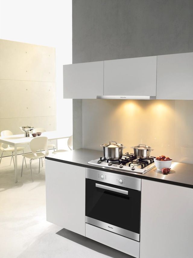 Miele 24" Stainless Steel Natural Gas Cooktop Miele 24" Stainless Steel Natural Gas Cooktop