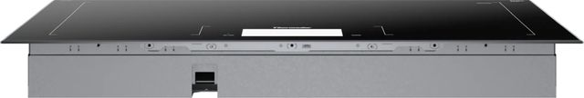 Thermador® Freedom® 30" Dark Gray Induction Cooktop-2