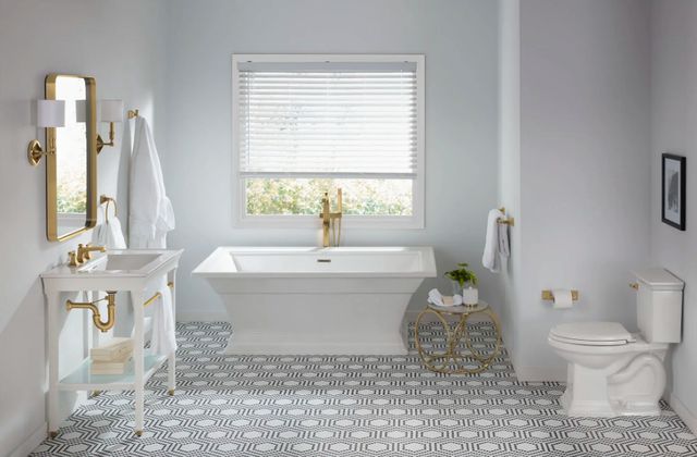 American Standard Town Square® S White Vanity Top with 8" Widespread-3