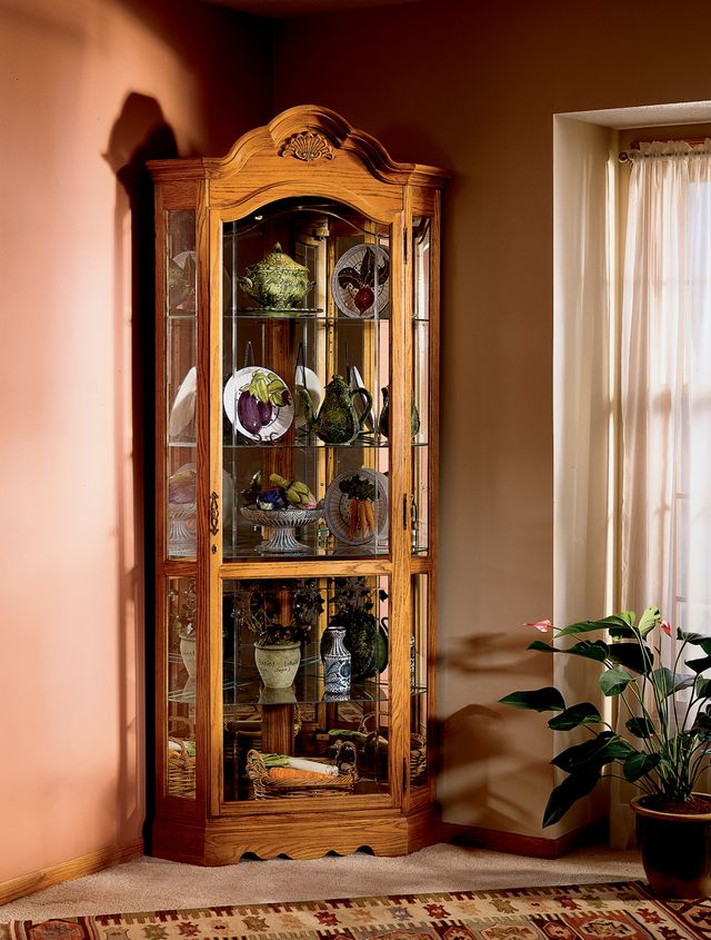 Howard Miller® Wilshire Golden Oak Curio Cabinet-1