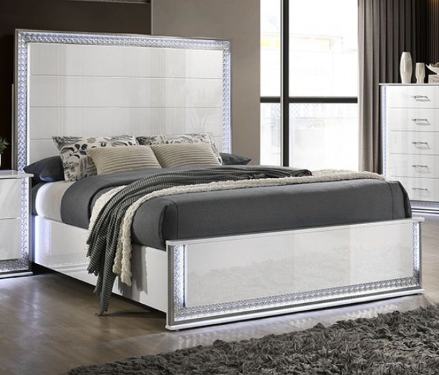 Furniture of America® Hazeline 4-piece White Queen Bedroom Set-1
