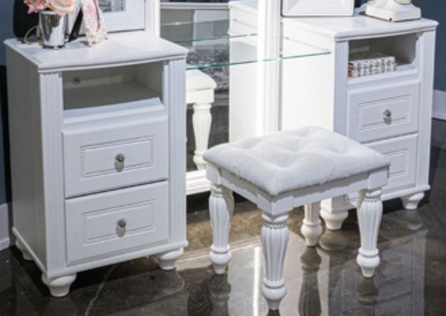 Signature Design by Ashley® Kozlani White Vanity