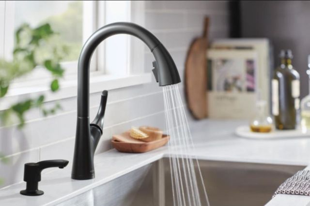 Peerless Parkwood® Chrome Single Handle Pull-Down Kitchen Faucet-3