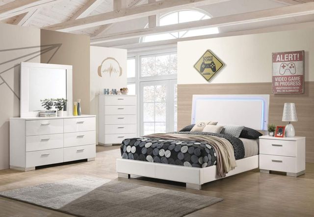 Coaster® Felicity 5-Piece Glossy White Full Bedroom Set