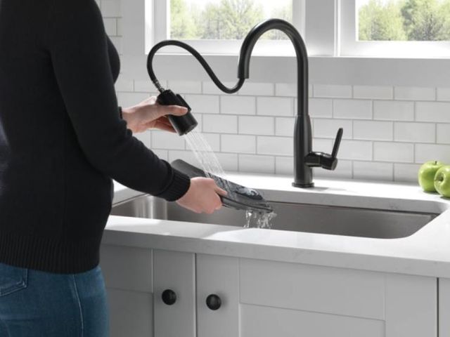 Peerless Tunbridge™ Oil Rubbed Bronze Single Handle Pull-Down Kitchen Faucet-3