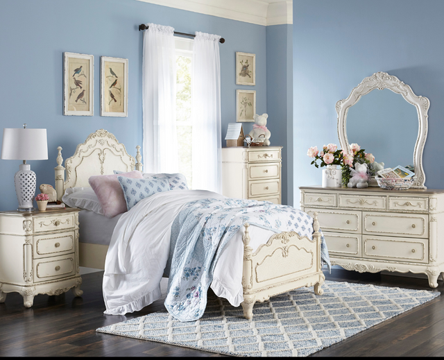Homelegance® Cinderella Antique  White with Gray Rub-Through Queen Bed-2